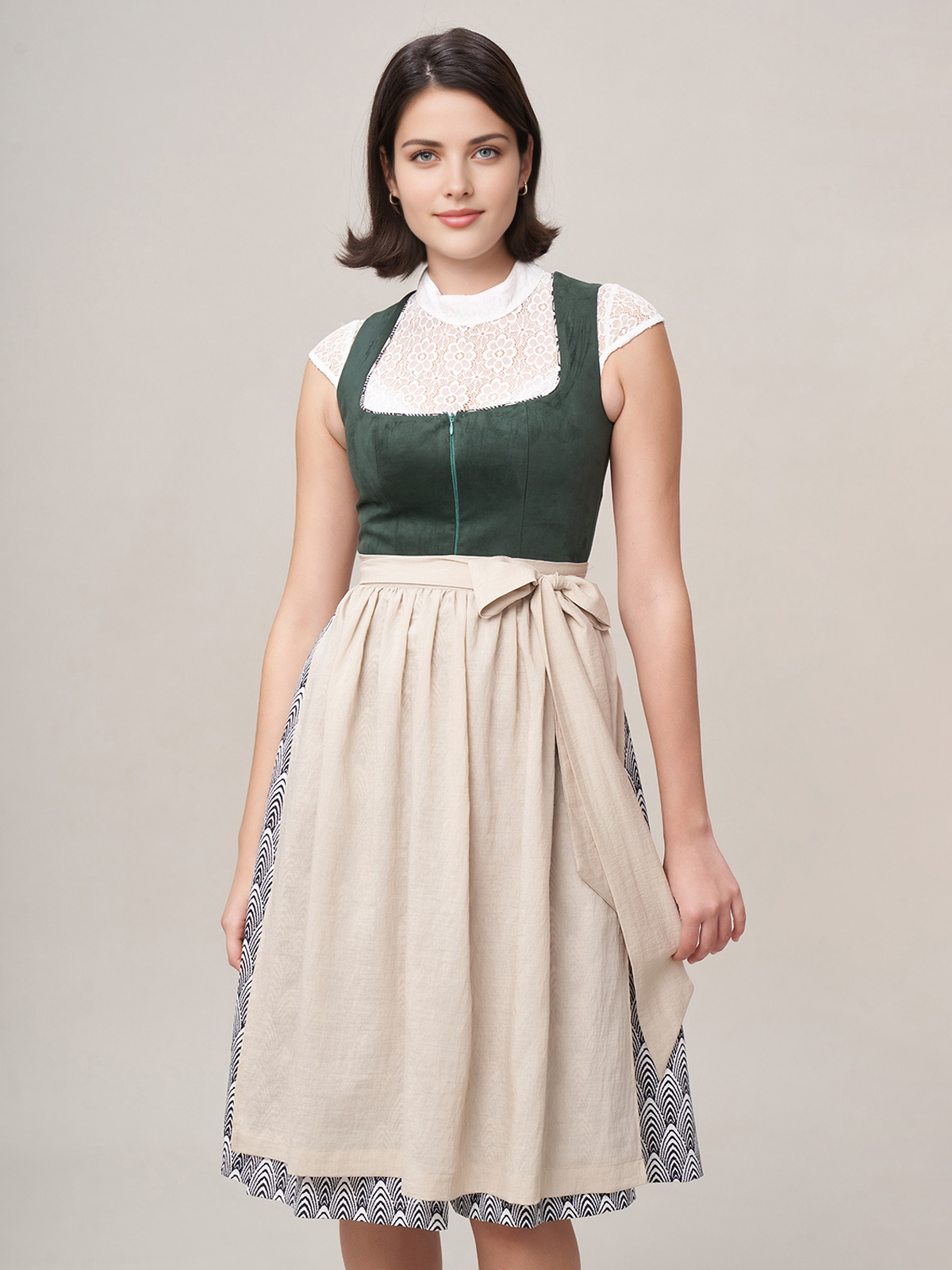 Graues Dirndl mit modernem Schnitt