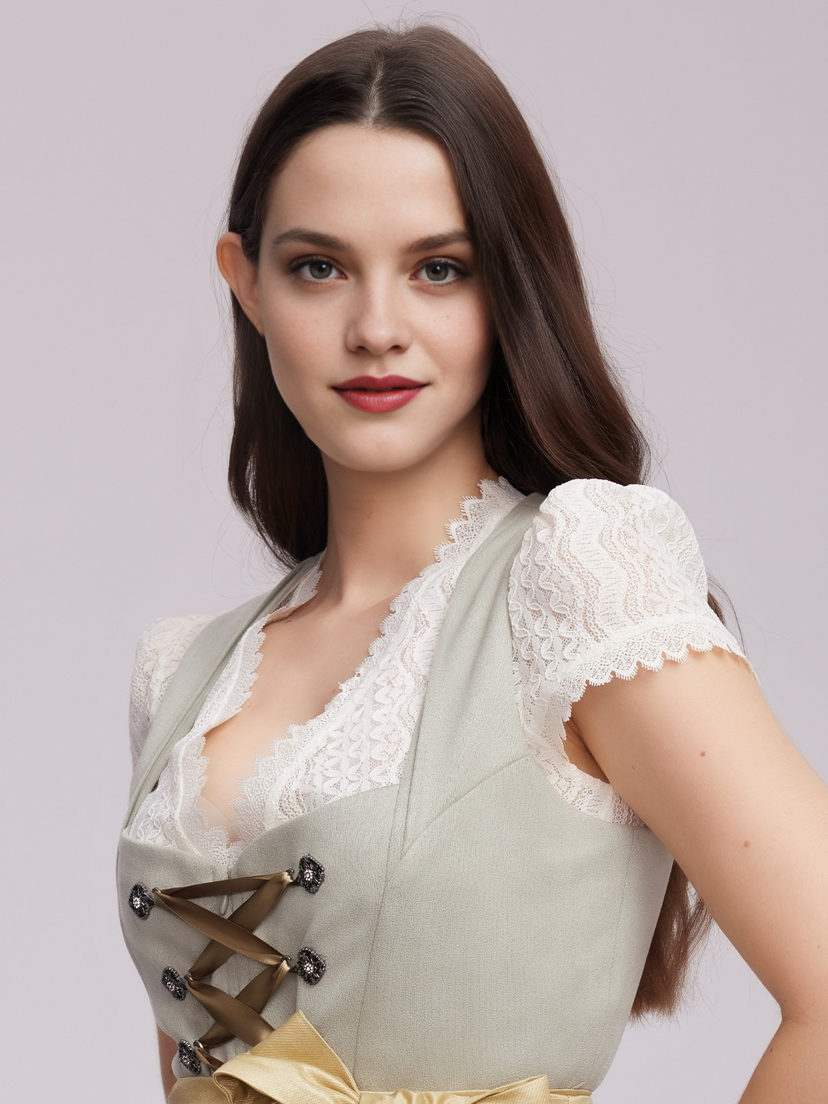 Modernes Dirndl in Grün