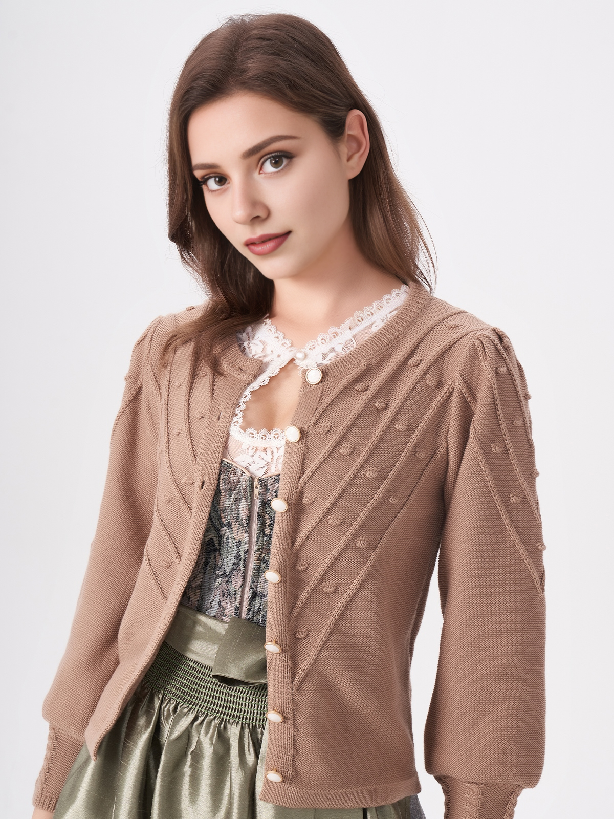 Ehreer Dirndl in Braun