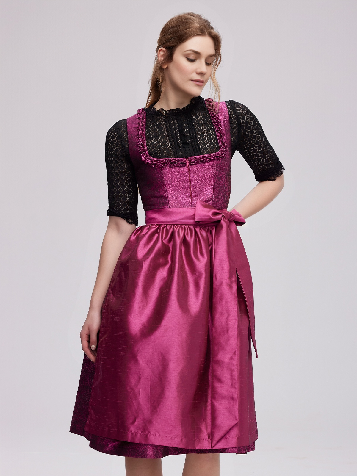 Dirndl in Pink – Eleganz und Charme
