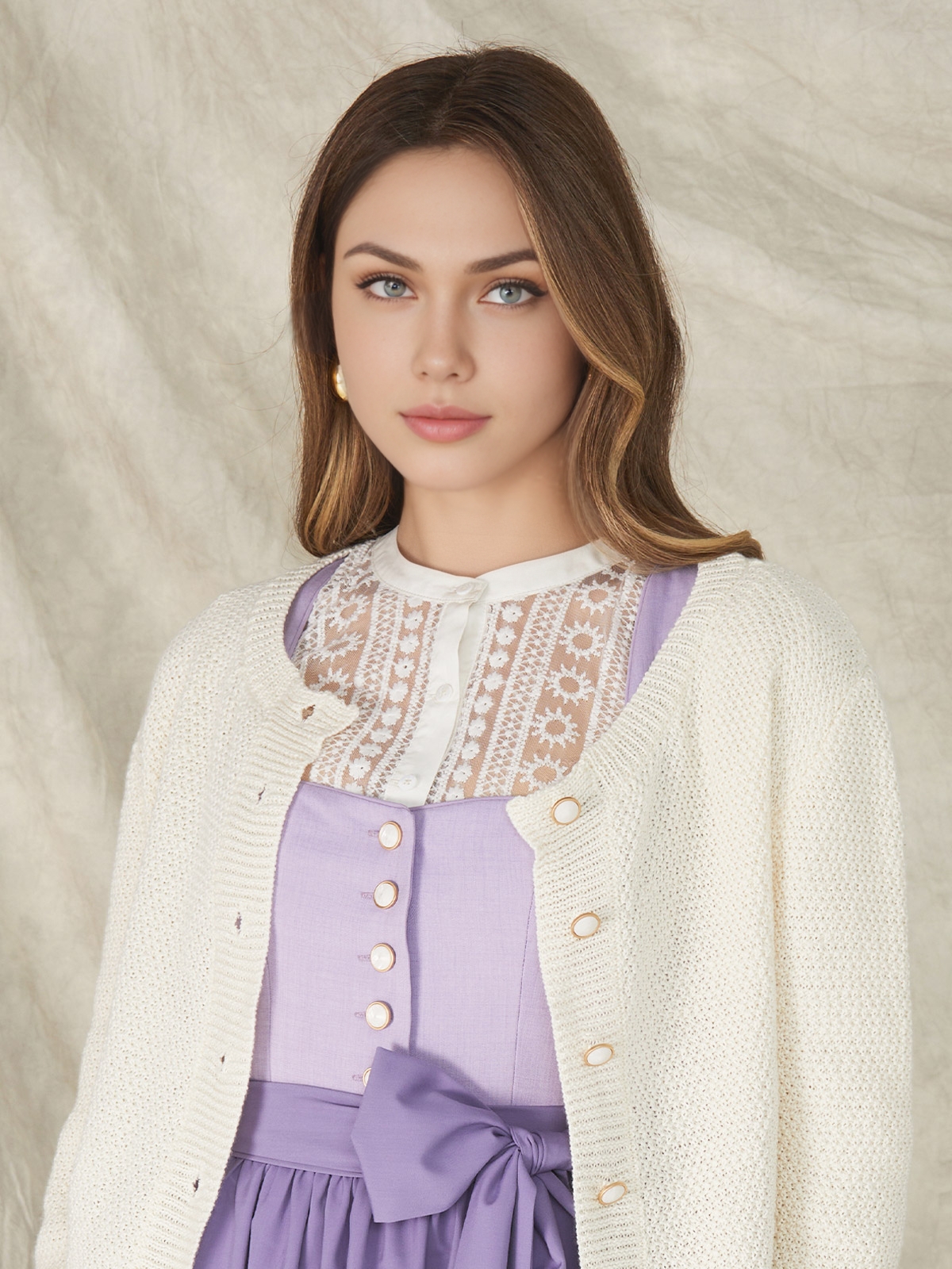 Modernes Dirndl mit schmeichelhaftem Schnitt