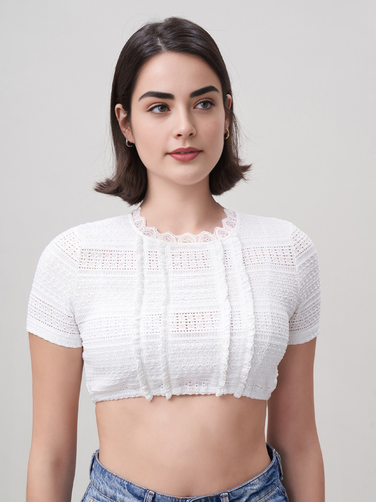 Dirndl Bluse in Weiß – perfekte Ergänzung zum schwarzen Dirndl