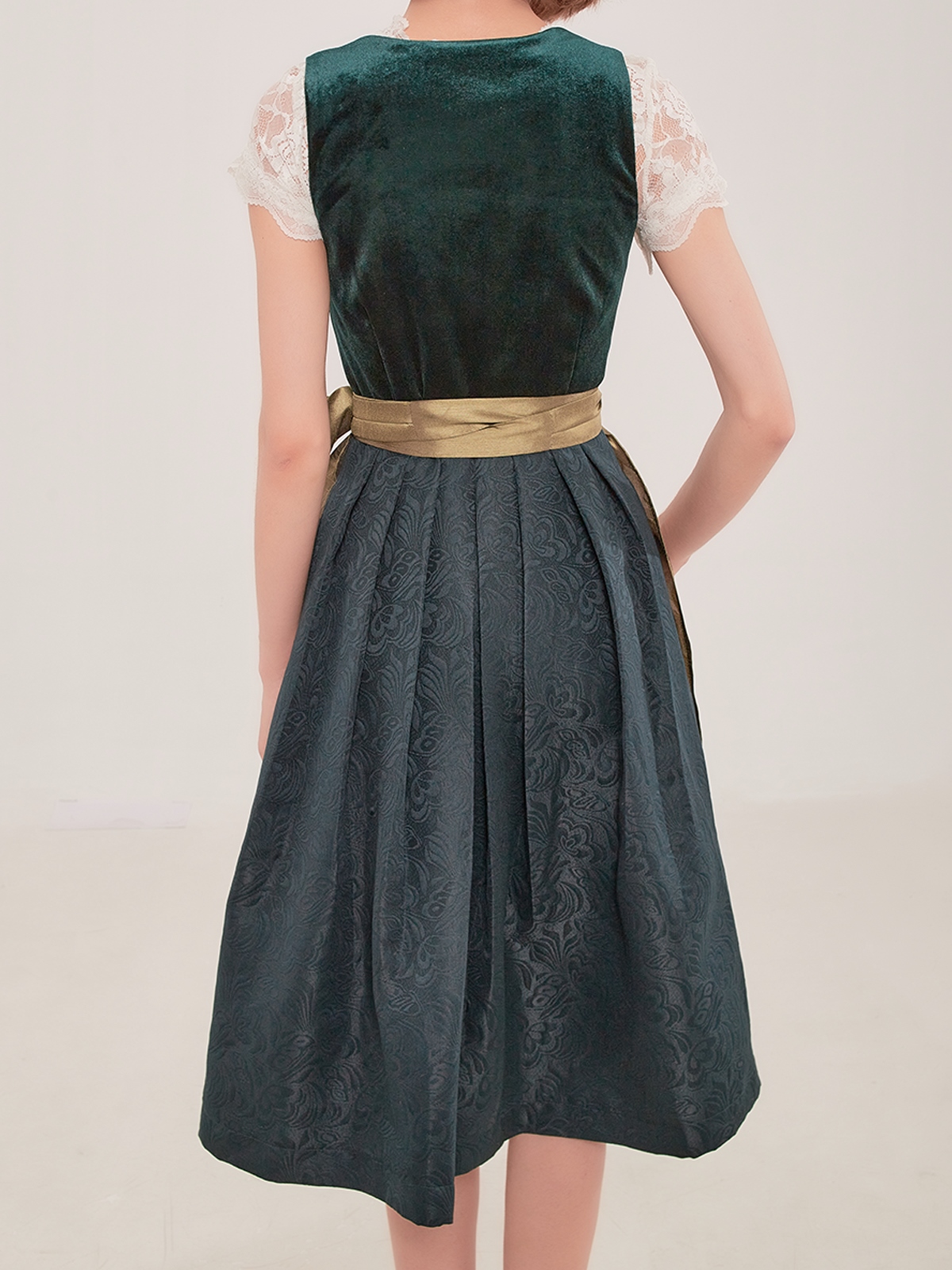 Dirndlbluse grün Spitze